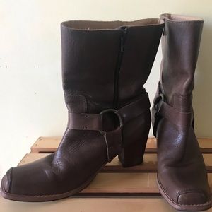 Ladies Caterpillar Leather Boots